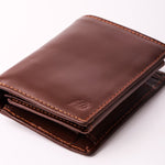 Load image into Gallery viewer, Compact Leather Wallet-brown
