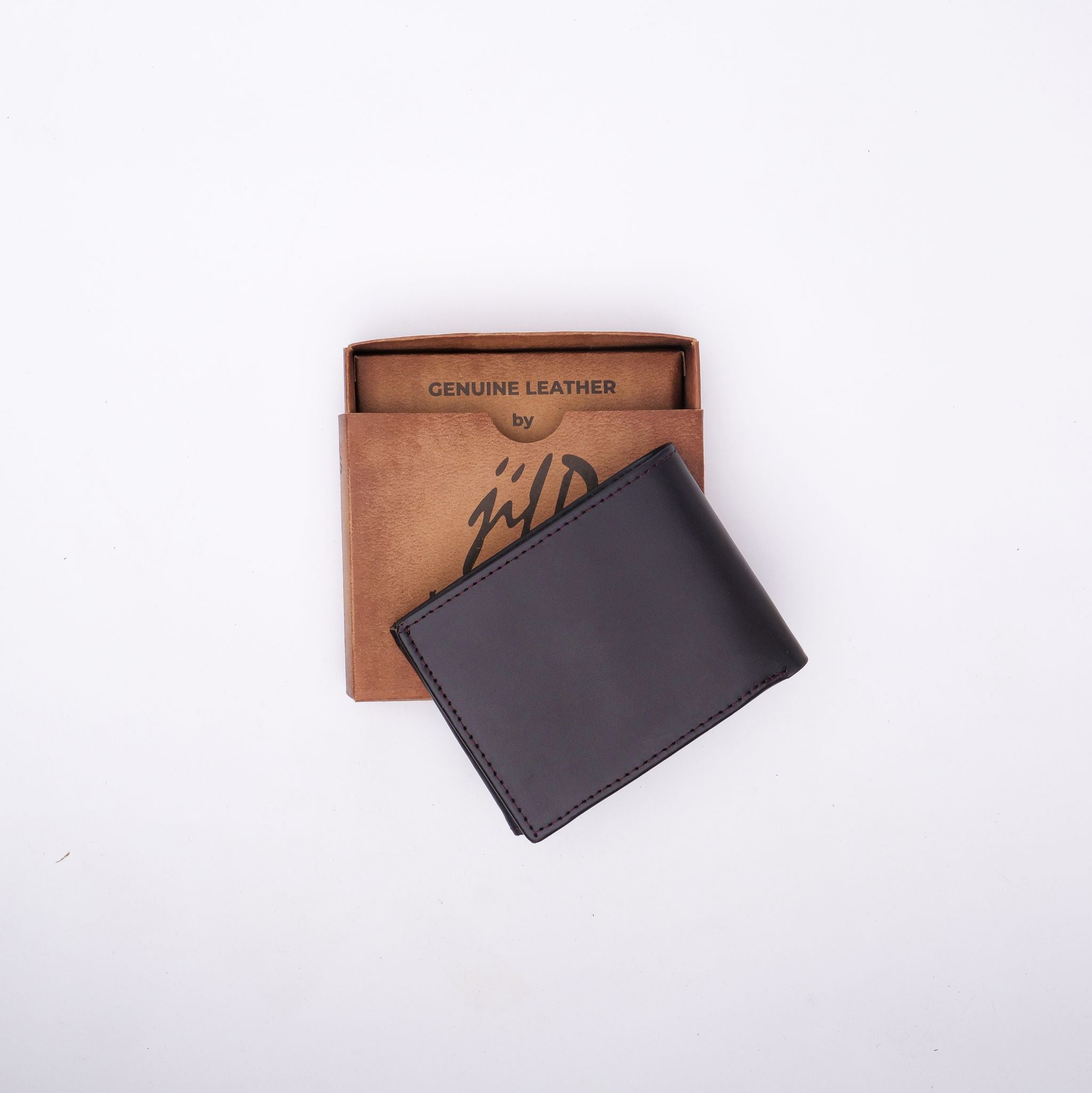 Minimalist Mens Leather Bi-Fold Wallet
