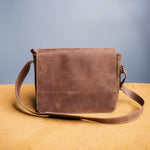 Load image into Gallery viewer, Jild Classic Satchel Vintage Leather Messenger Bag (Vintage Brown)
